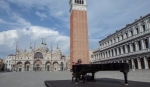 Gli arrangiamenti di Max Marcolini in piazza San Marco